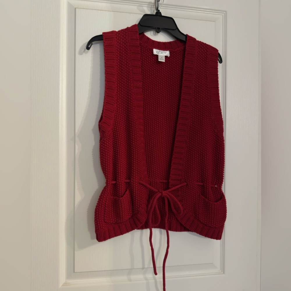 LOFT Red Sleeveless Knit Sweater Vest